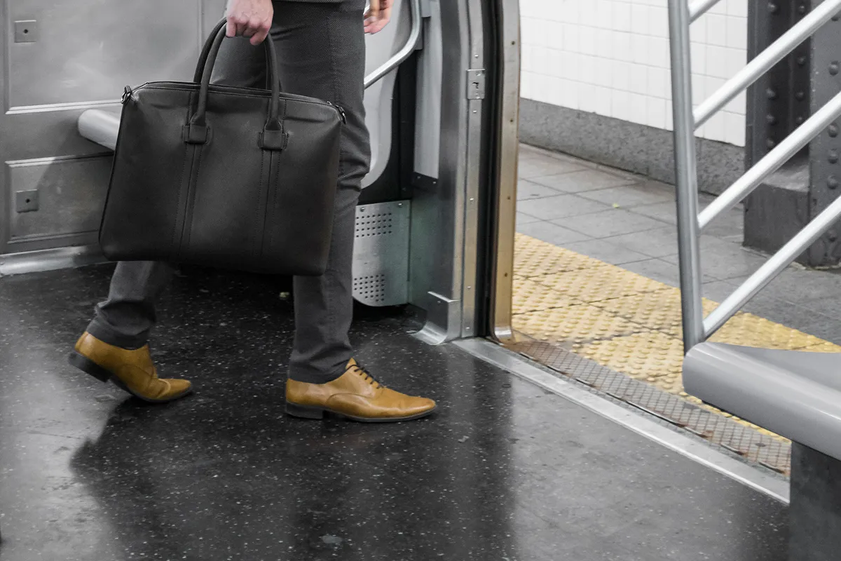 Не плесневеет от сырости